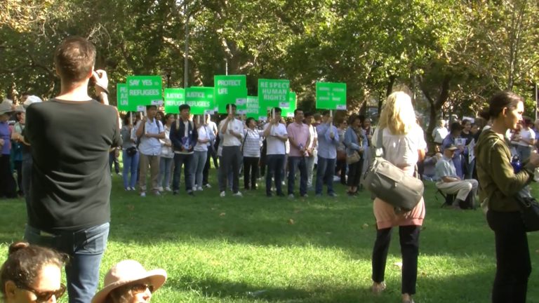 Sydneysiders protest offshore detention