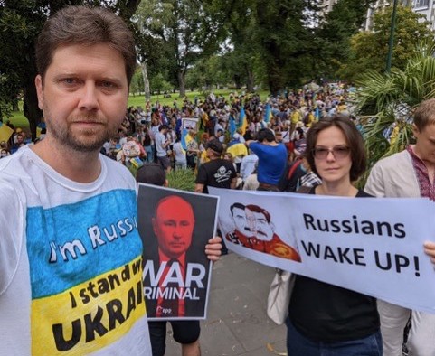 “They stole my motherland” : How to be Russian and stand with Ukraine